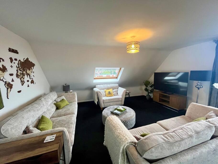 Bs - Luxury Top Floor 4 Bed Apartment With Garage In Town Centre - No Lift Stratford-upon-Avon Bagian luar foto
