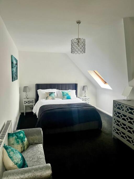 Bs - Luxury Top Floor 4 Bed Apartment With Garage In Town Centre - No Lift Stratford-upon-Avon Bagian luar foto